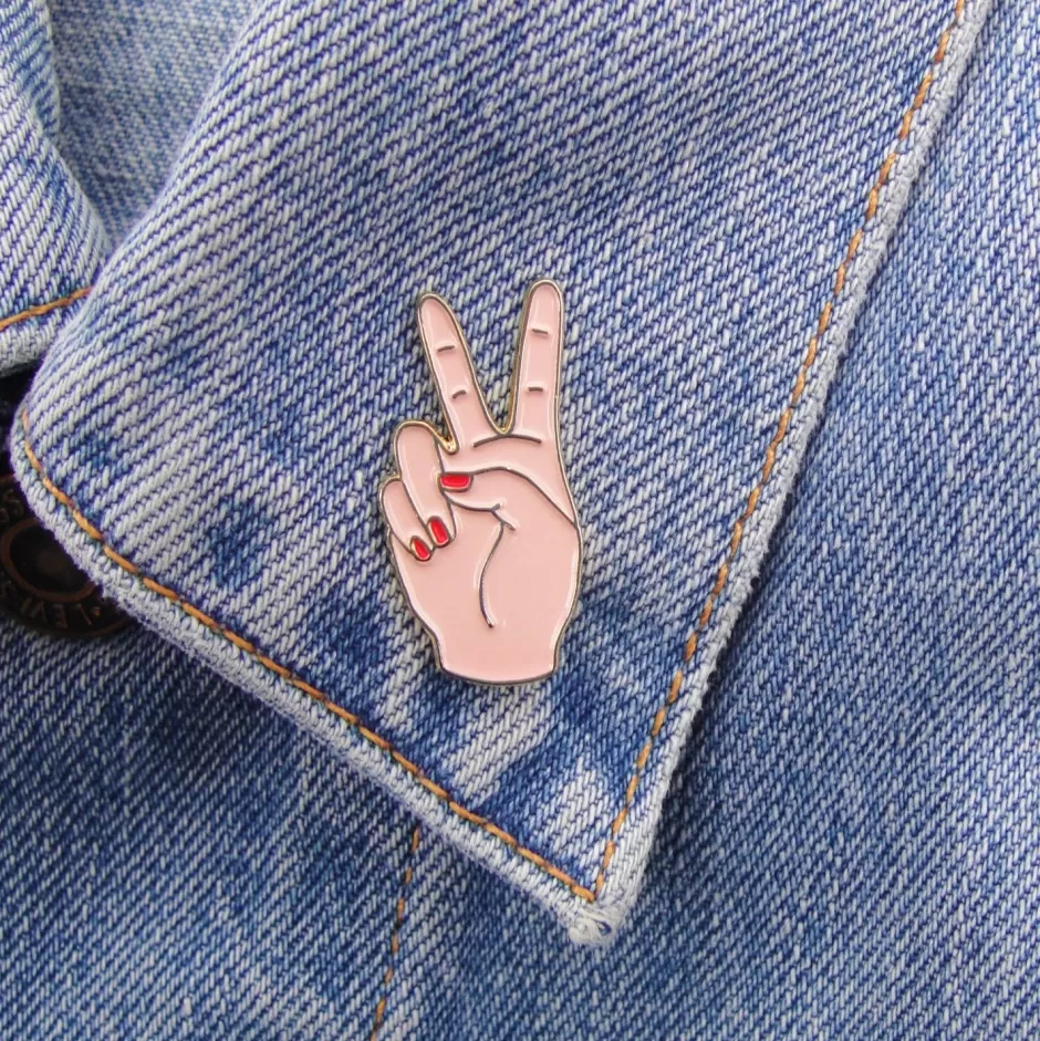 Coucou Suzette Pin's Peace - Blanc^ Pin's